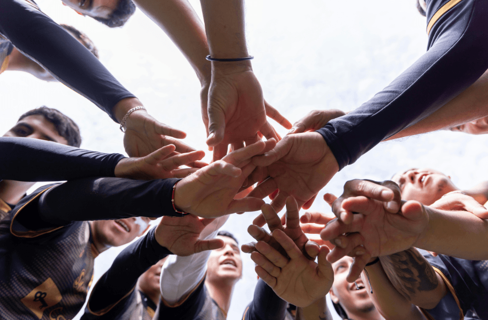 With a bit of team work, you can raise money passively and focus more effort on the game.